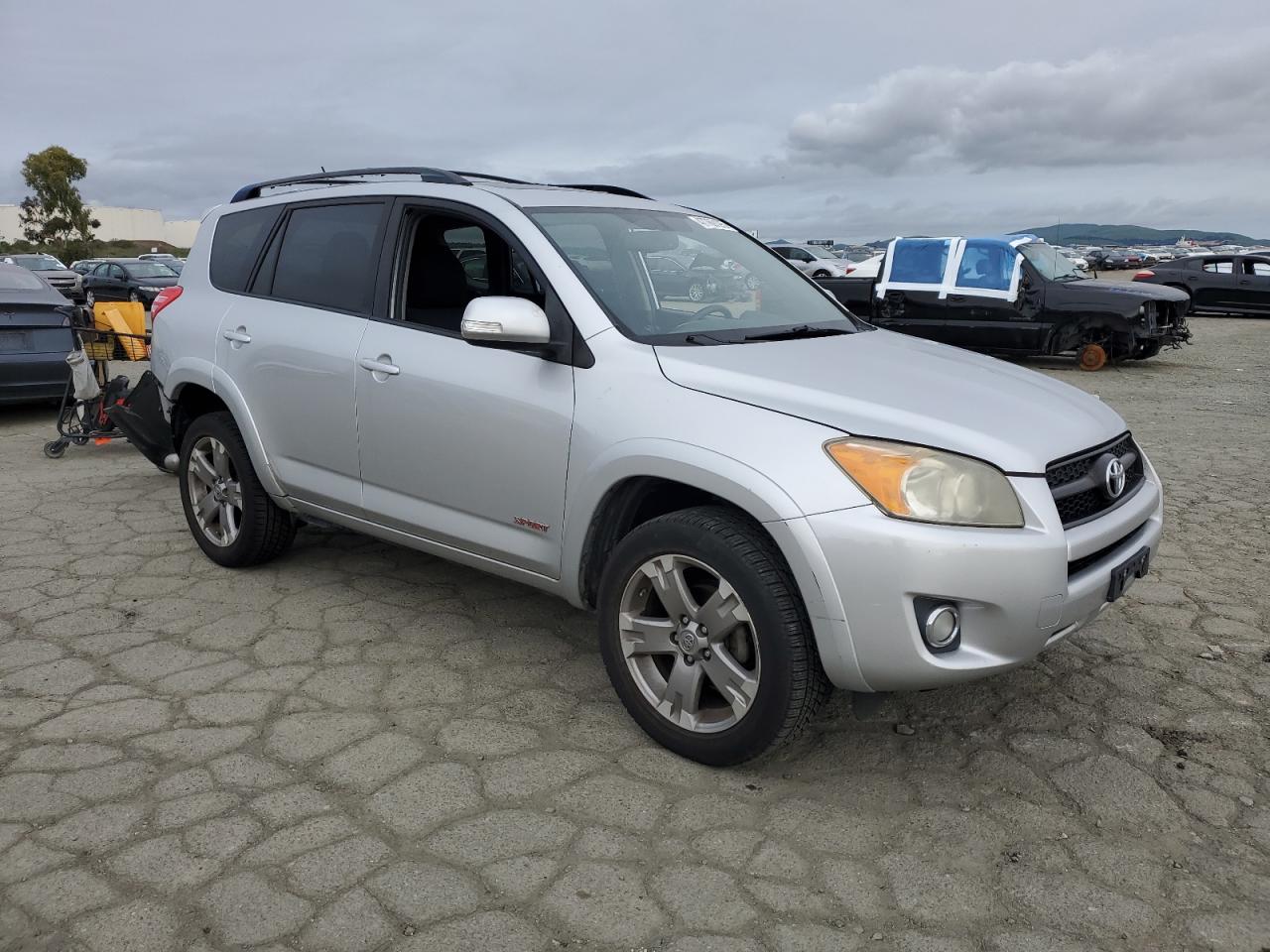 2011 Toyota RAV 4 VIN JTMWF4DV4B5042439 Copart auction photo, rear end damage thumbnail 4