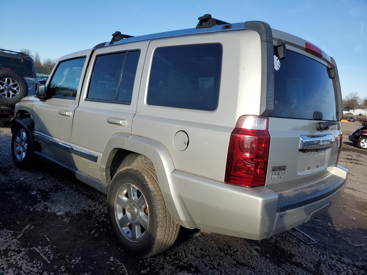 2008 Jeep Commander VIN 1J8HG58268C190536 Copart auction photo, front end damage thumbnail 2