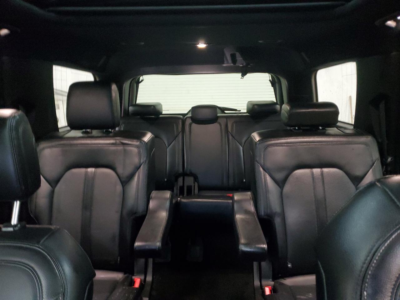 2018 Ford Expedition VIN 1FMJU2AT0JEA58445 Copart auction photo, side / front end damage thumbnail 10