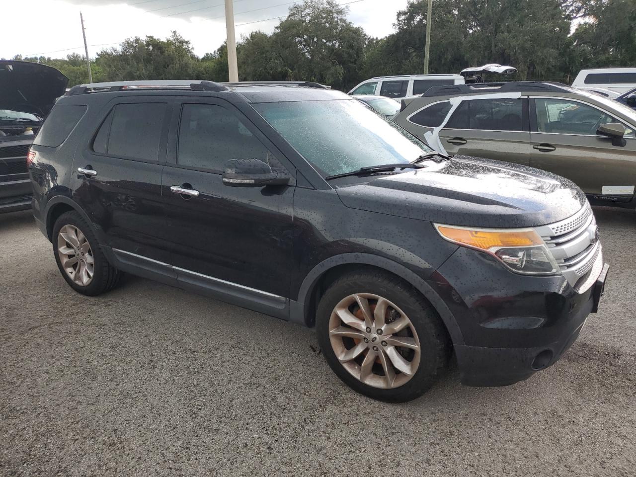 2013 Ford Explorer VIN 1FM5K7D81DGB32167 Copart auction photo, water/flood damage thumbnail 4