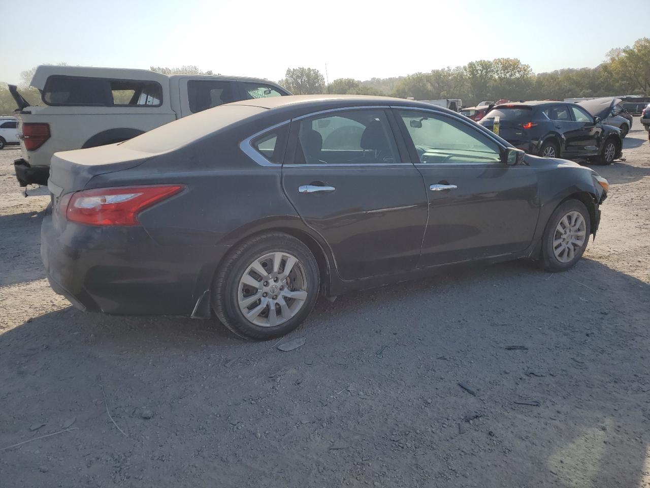 2016 Nissan Altima VIN 1N4AL3AP1GC250984 Copart auction photo, front end damage thumbnail 3