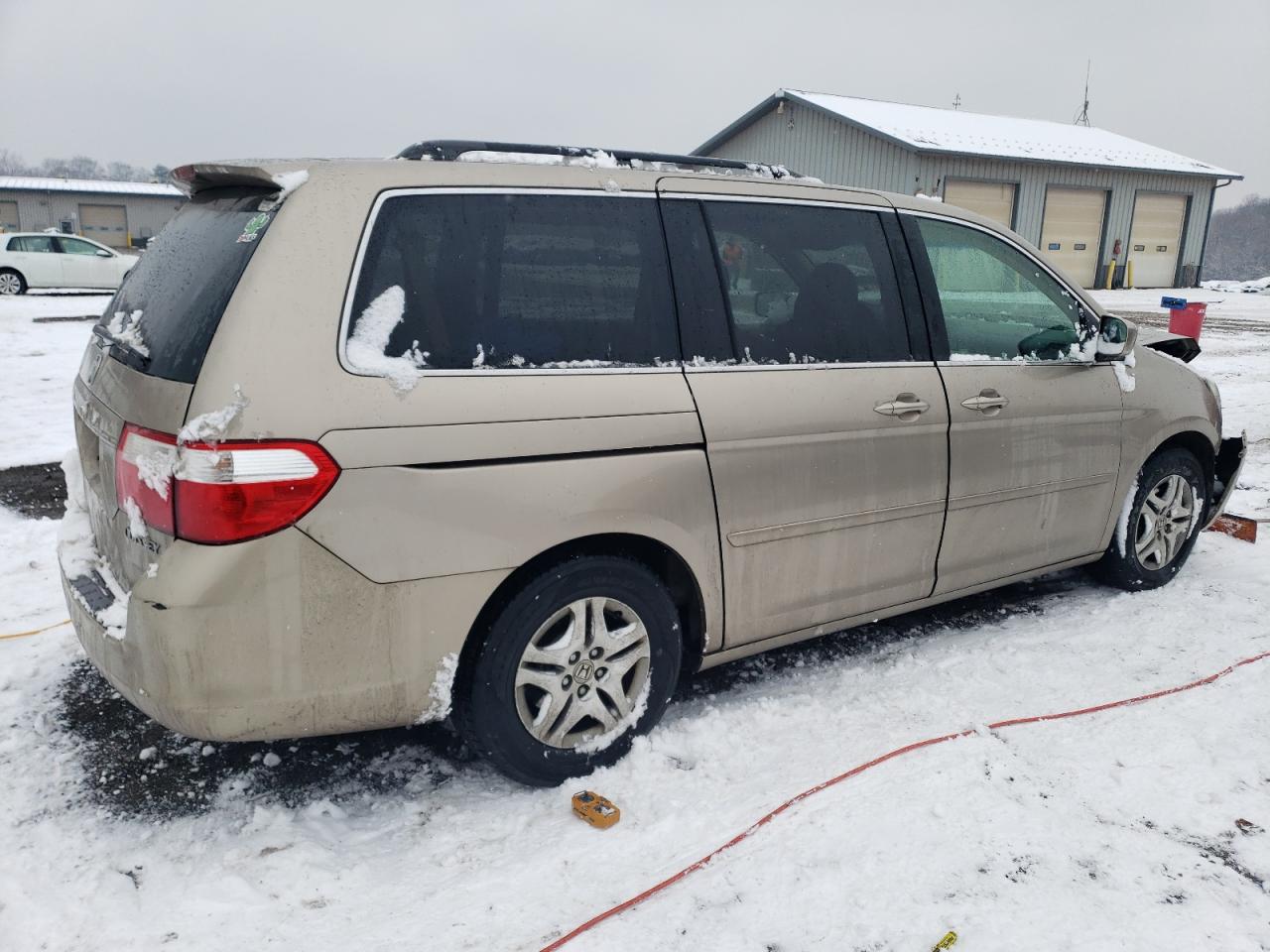 2005 Honda Odyssey VIN 5FNRL38685B408375 Copart auction photo, front end damage thumbnail 3
