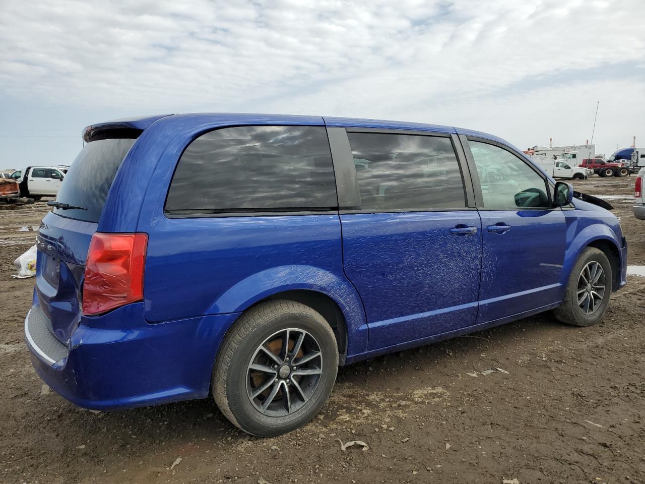 2018 Dodge Caravan VIN 2C4RDGEG1JR340923 Copart auction photo, front end / mechanical damage thumbnail 3
