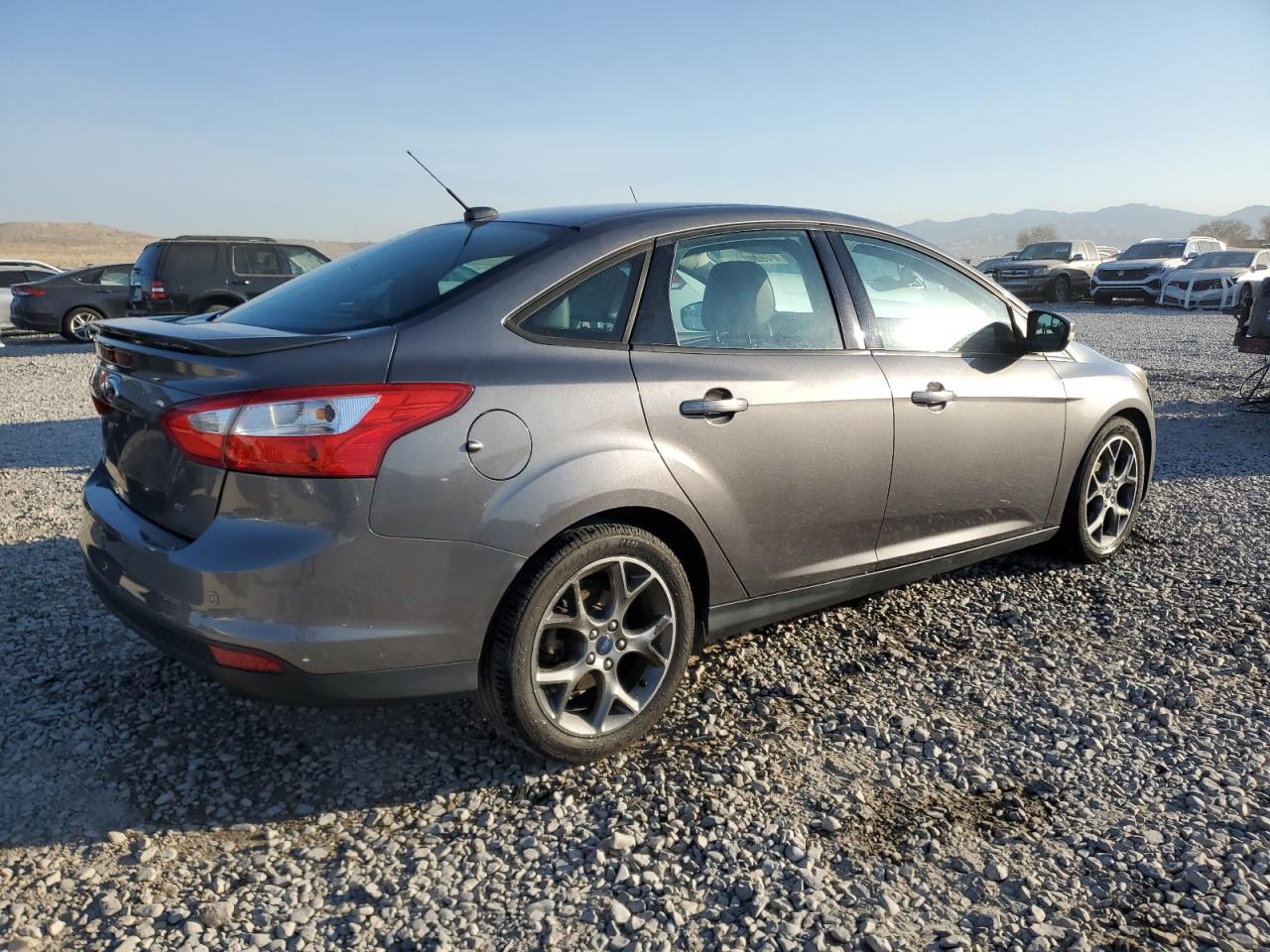 2013 Ford Focus VIN 1FADP3F2XDL374455 Copart auction photo, hail damage thumbnail 3