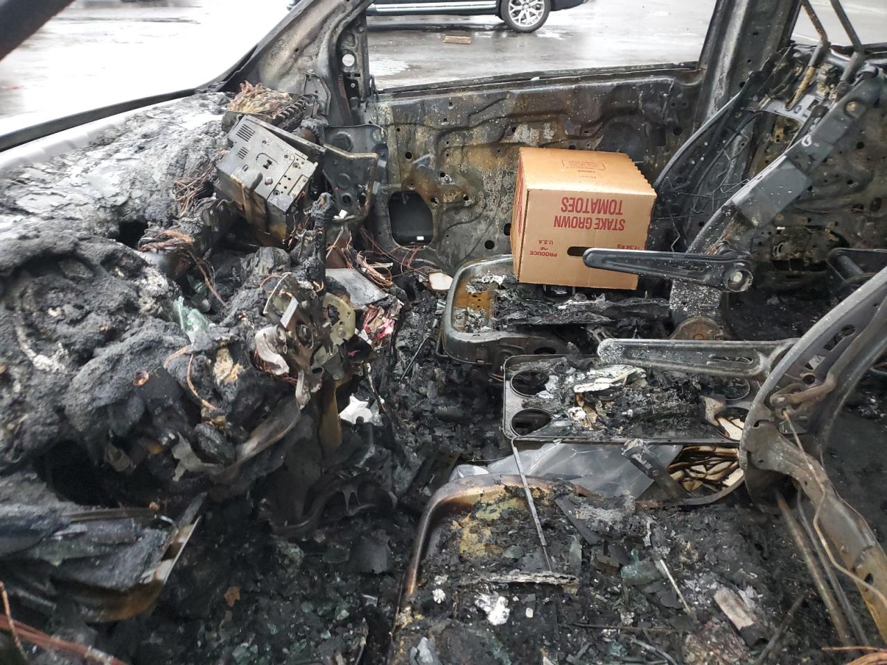 2010 Honda Odyssey VIN 5FNRL3H28AB015709 Copart auction photo, burn damage thumbnail 7