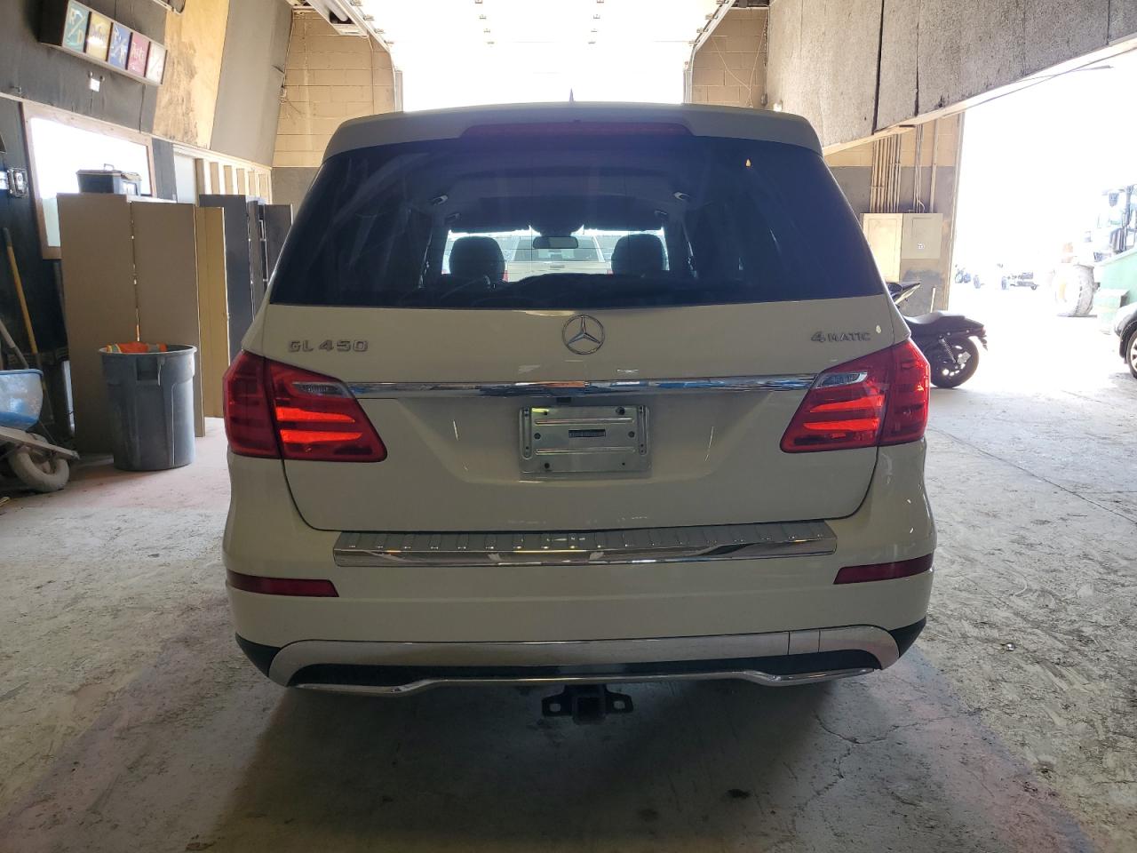 2013 Mercedes-Benz GL-klasse VIN 4JGDF7CE1DA117694 Copart auction photo, front end / minor dent/scratches damage thumbnail 6