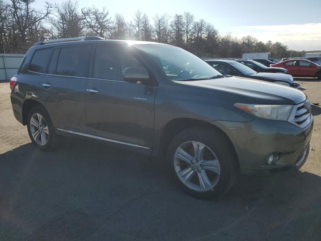 2013 Toyota Highlander VIN 5TDYK3EH0DS097359 Copart auction photo, side / rear end damage thumbnail 4