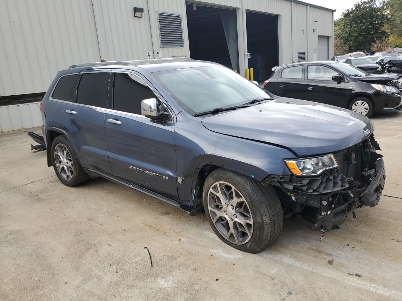 2021 Jeep Grand Cherokee VIN 1C4RJEBG7MC512094 Copart auction photo, front end damage thumbnail 4