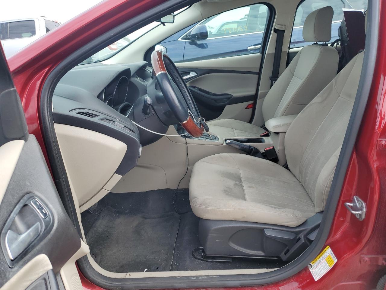 2015 Ford Focus VIN 1FADP3K28FL358604 Copart auction photo, front end / minor dent/scratches damage thumbnail 7