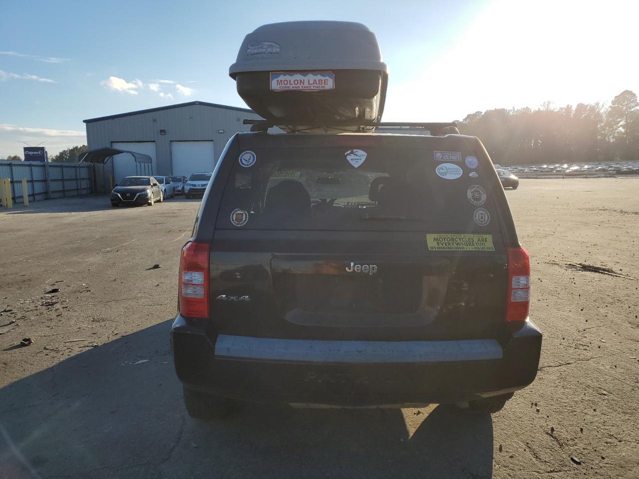 2009 Jeep Liberty (Patriot) VIN 1J8FF28W88D784941 Copart auction photo, side / front end damage thumbnail 6