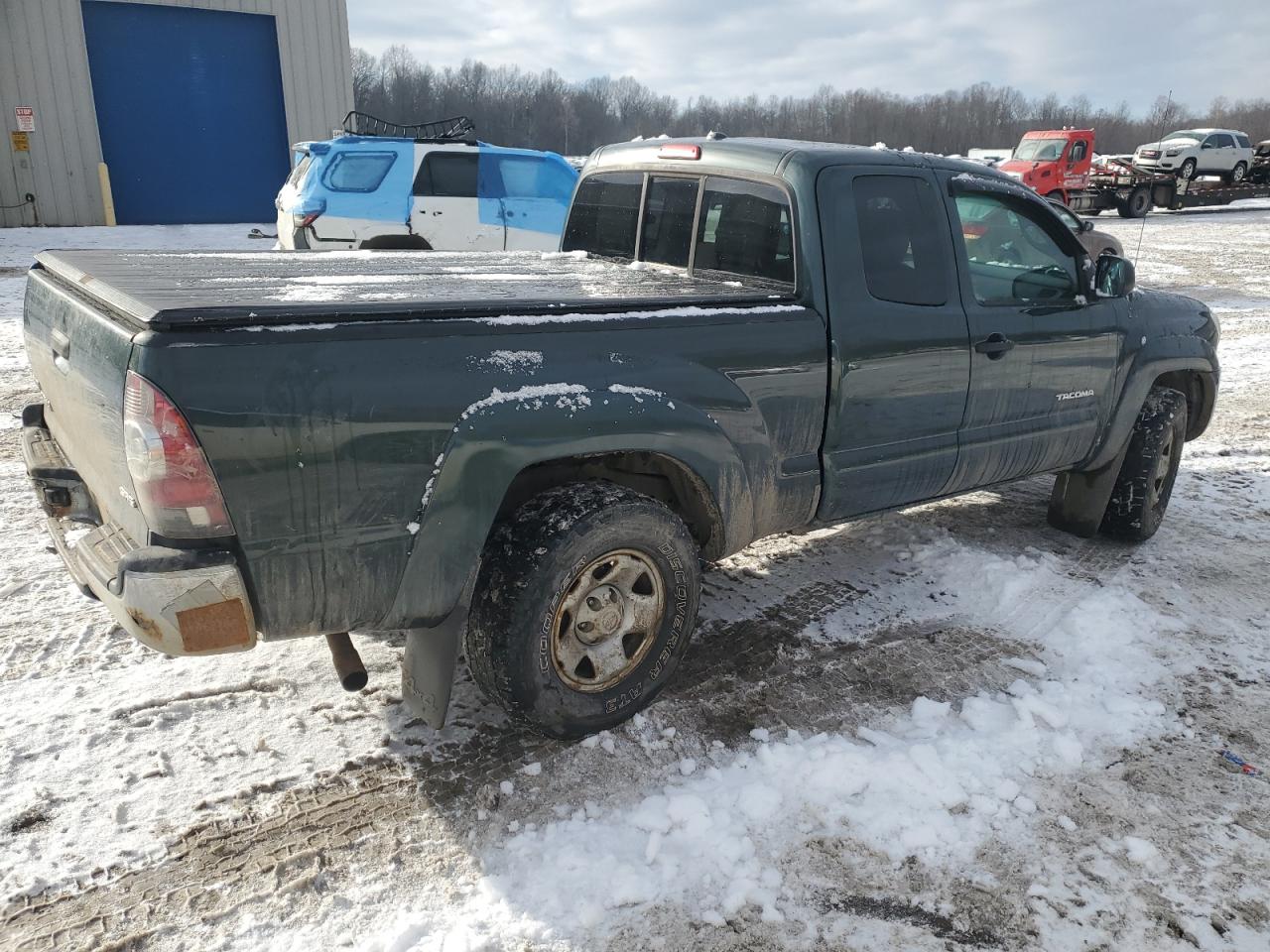 2010 Toyota Tacoma VIN 5TEUX4EN0AZ724667 Copart auction photo, rear end / side damage thumbnail 3