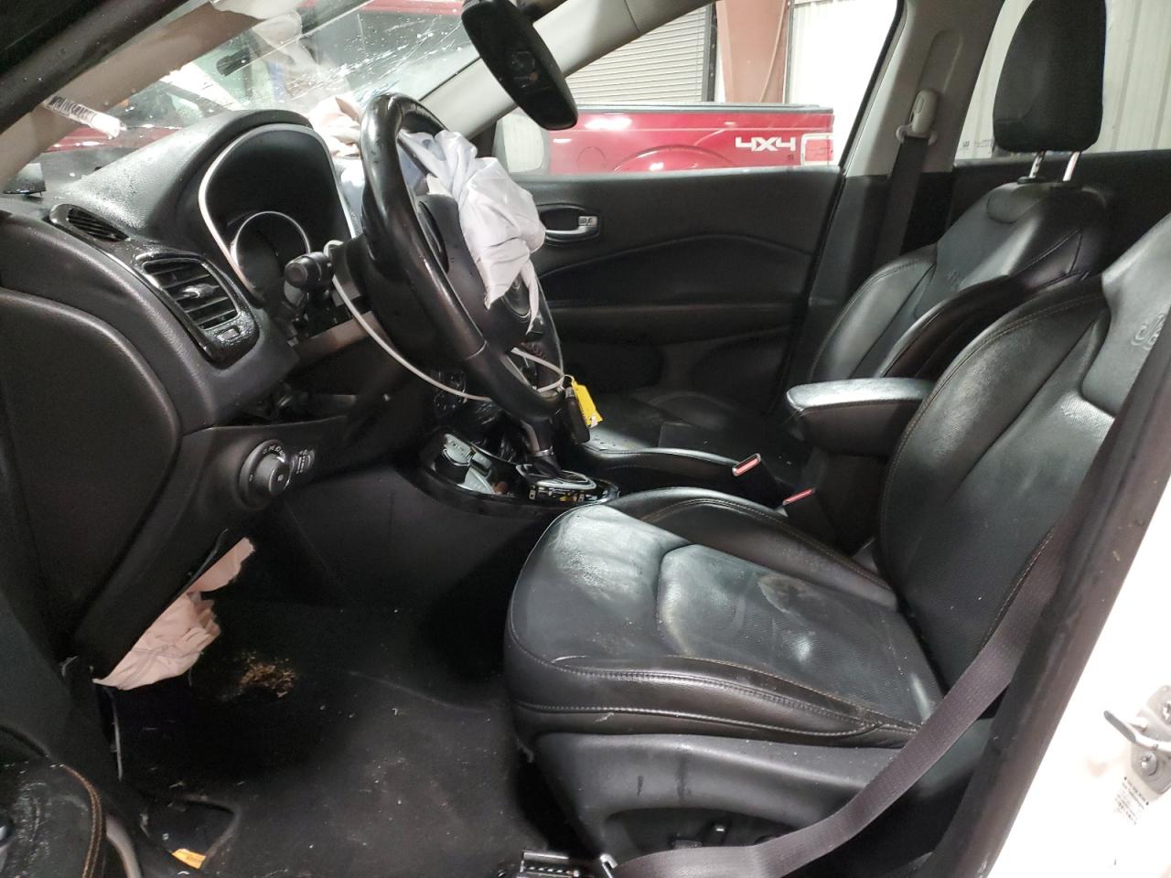 2019 Jeep Compass VIN 3C4NJDCB7KT800498 Copart auction photo, side / front end damage thumbnail 7