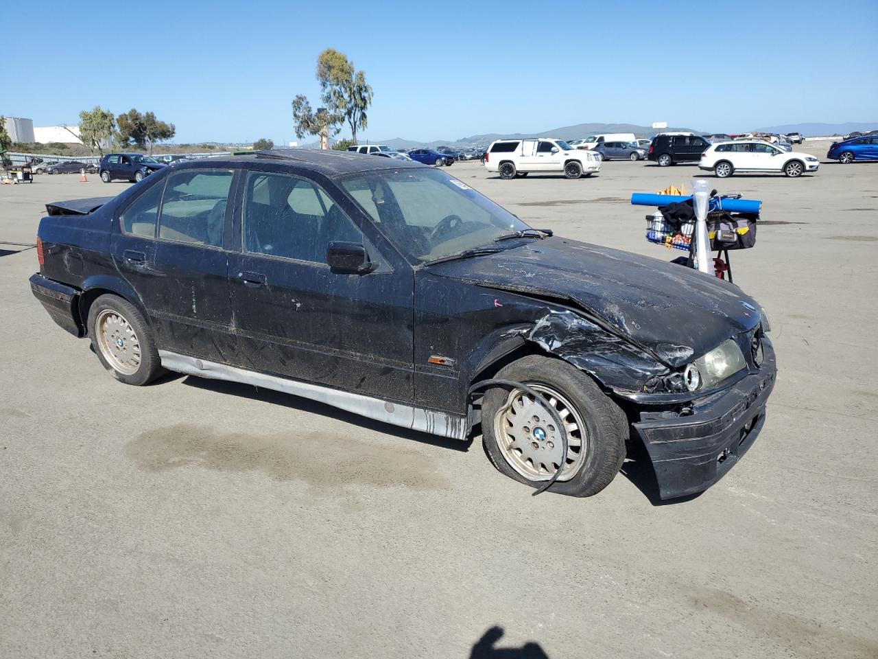 1995 BMW 3er VIN WBACB3320SFE20623 Copart auction photo, rear end / front end damage thumbnail 4