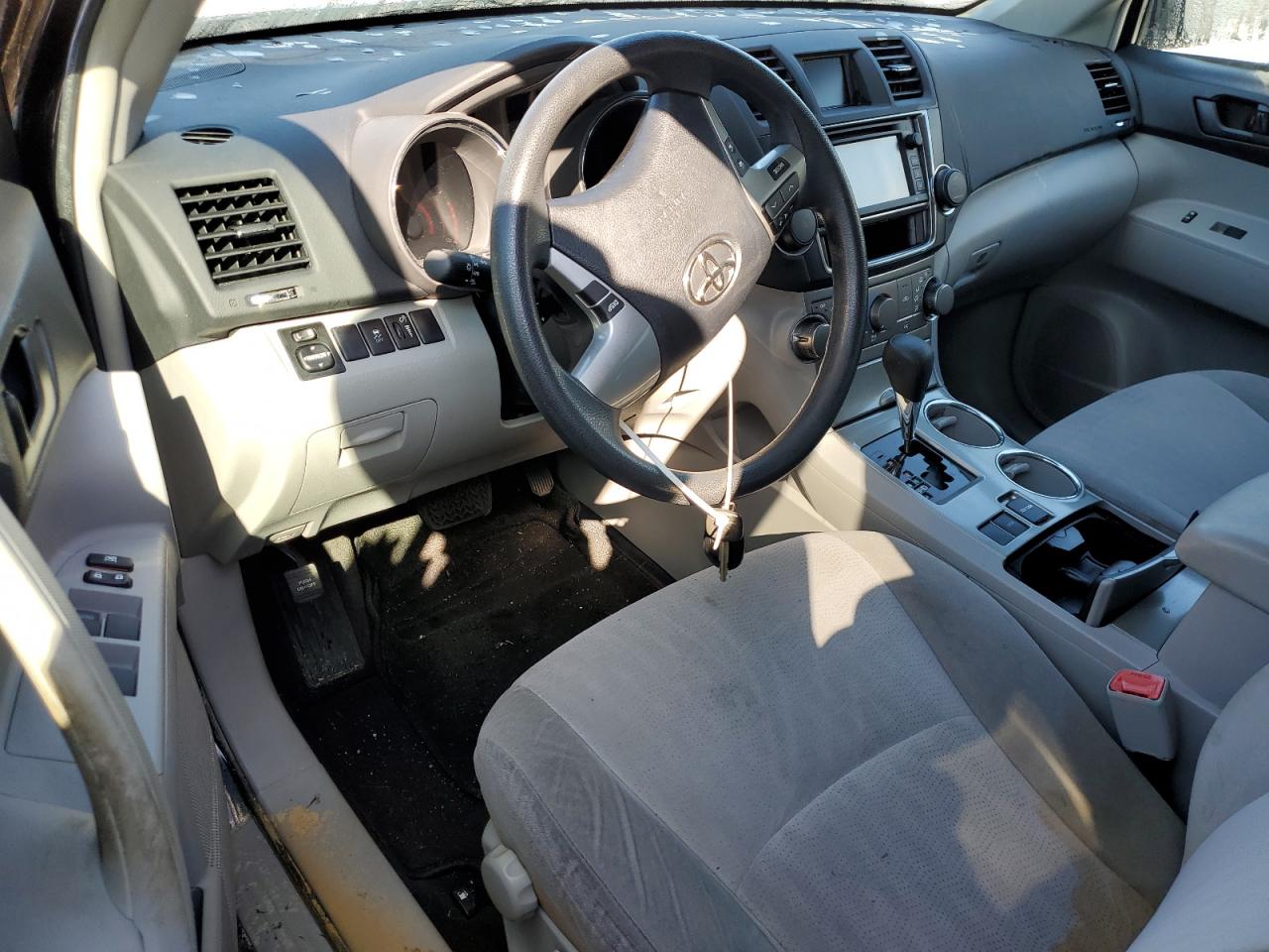 2013 Toyota Highlander VIN 5TDZK3EH5DS097040 Copart auction photo, water/flood damage thumbnail 8