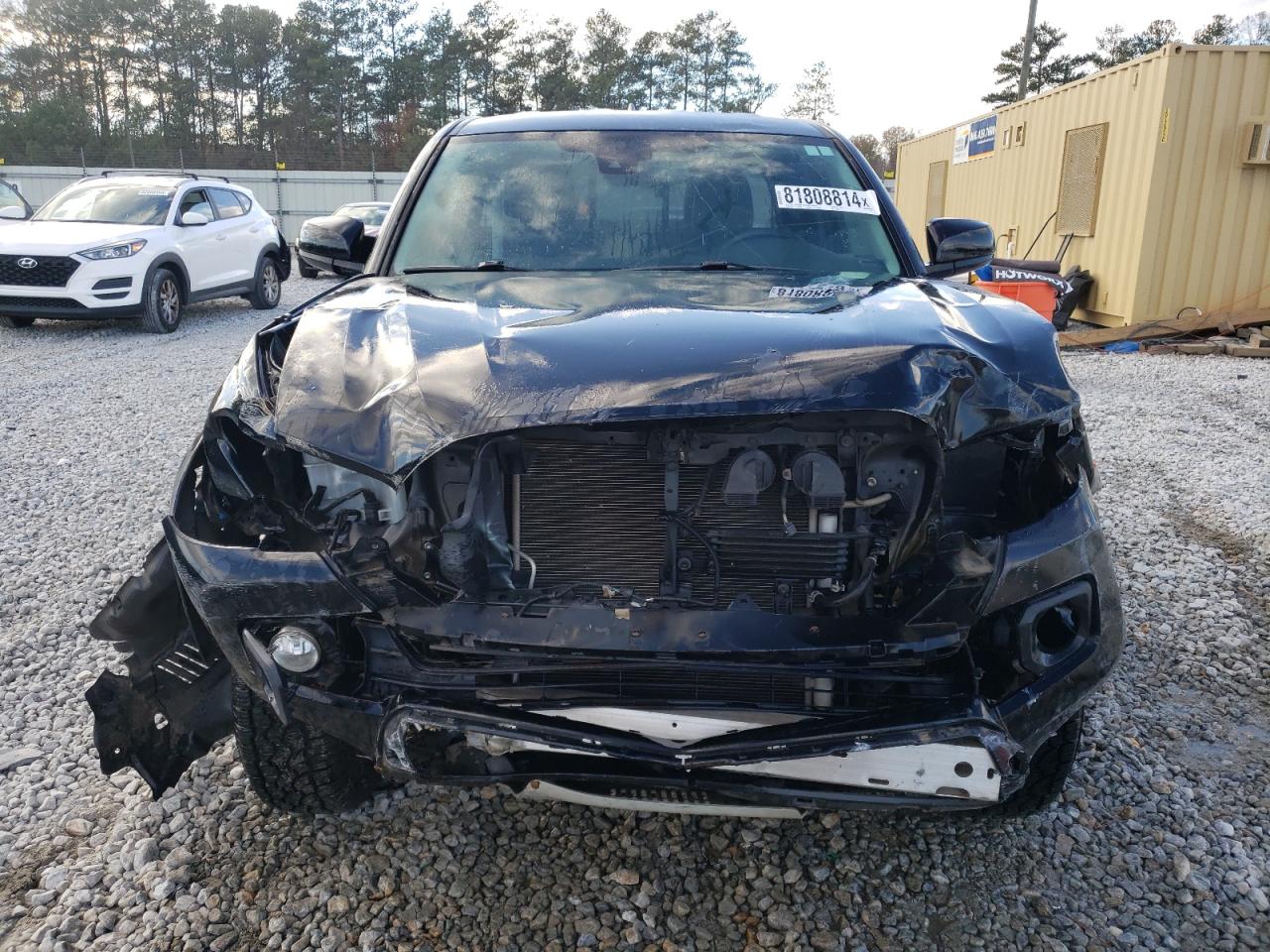 2018 Toyota Tacoma VIN 5TFSZ5AN2JX153588 Copart auction photo, front end damage thumbnail 5