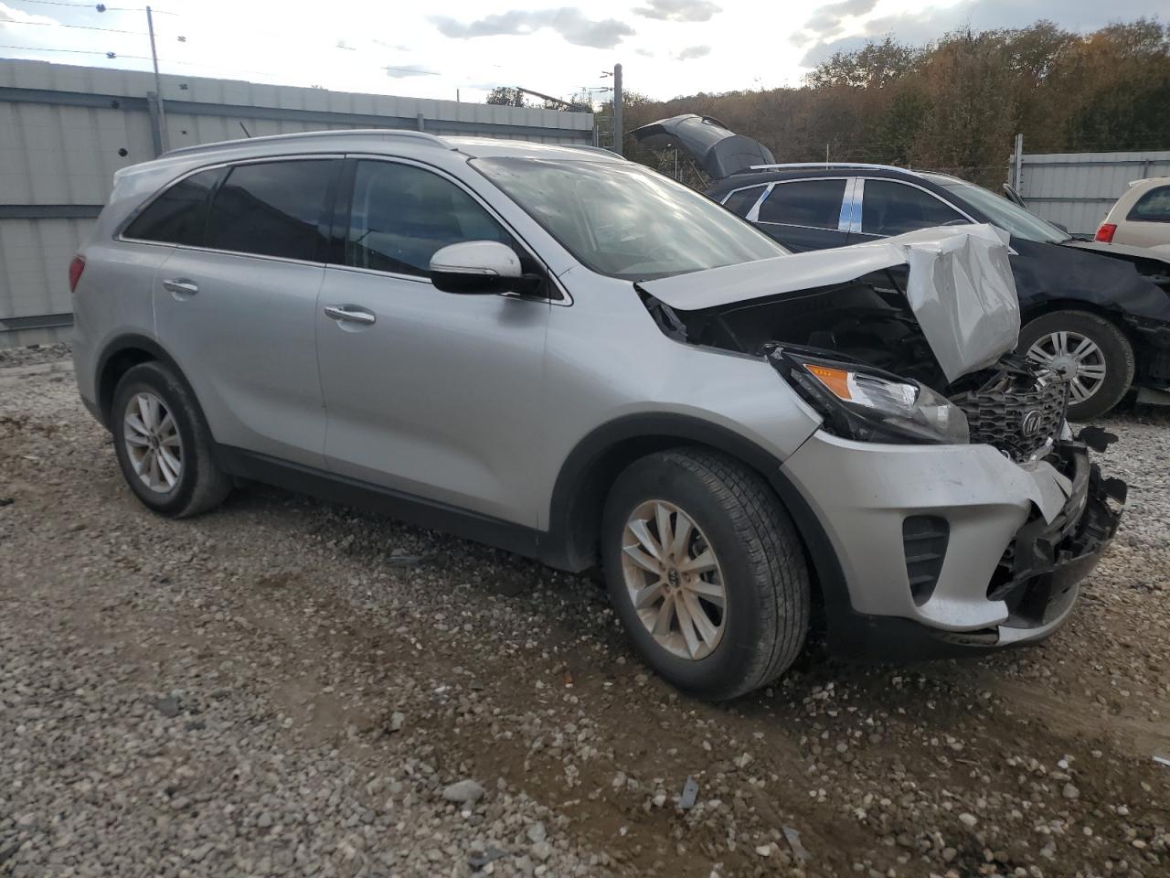 2020 KIA Sorento VIN 5XYPG4A34LG665220 Copart auction photo, front end damage thumbnail 4