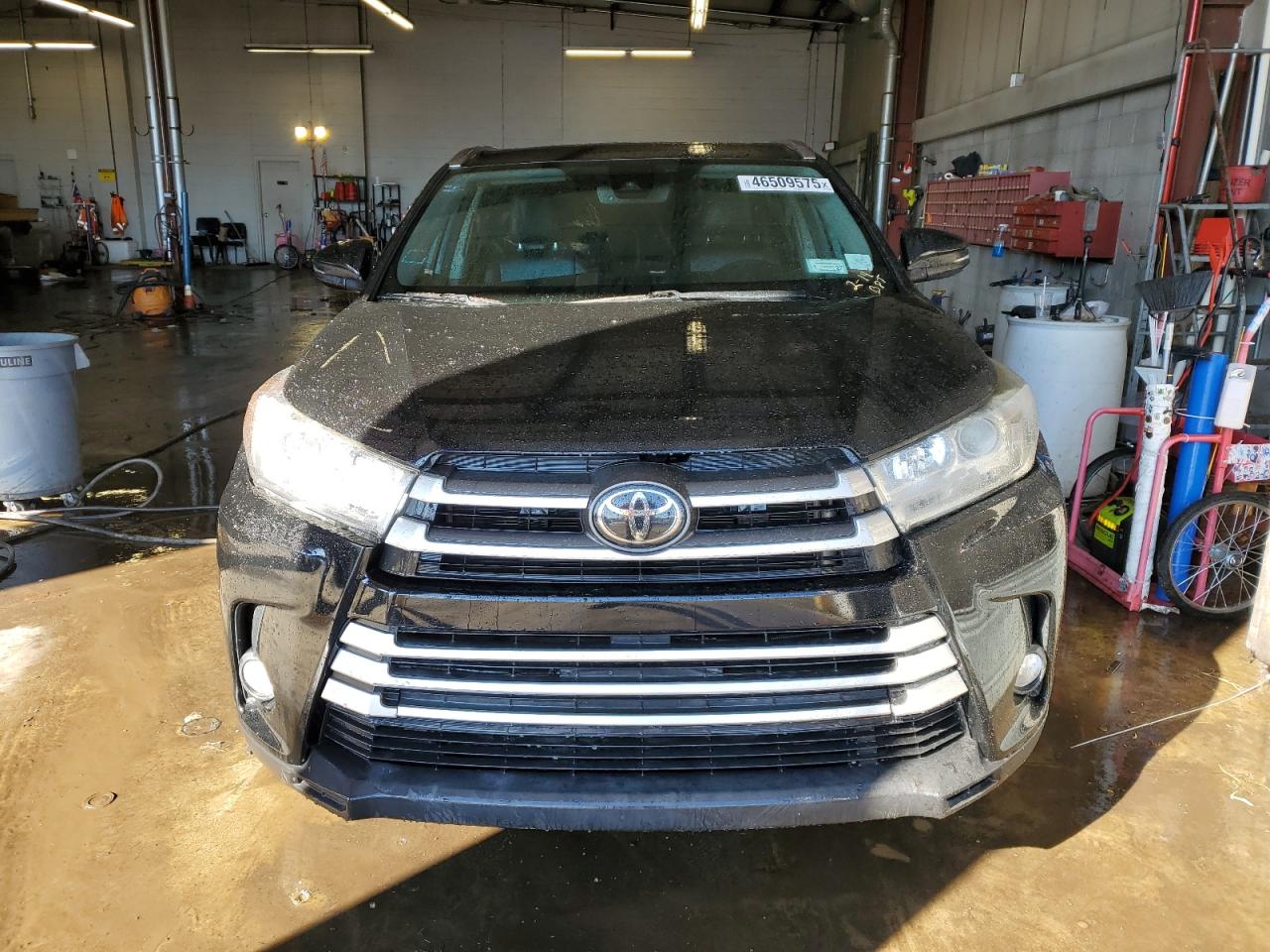 2018 Toyota Highlander VIN 5TDJZRFHXJS537839 Copart auction photo, vandalism / rear end damage thumbnail 5