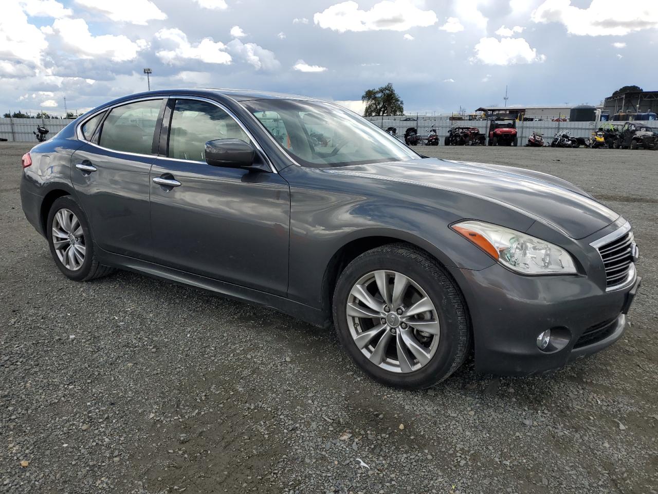 2011 Infiniti M VIN JN1BY1AP7BM325858 Copart auction photo, undercarriage / minor dent/scratches damage thumbnail 4