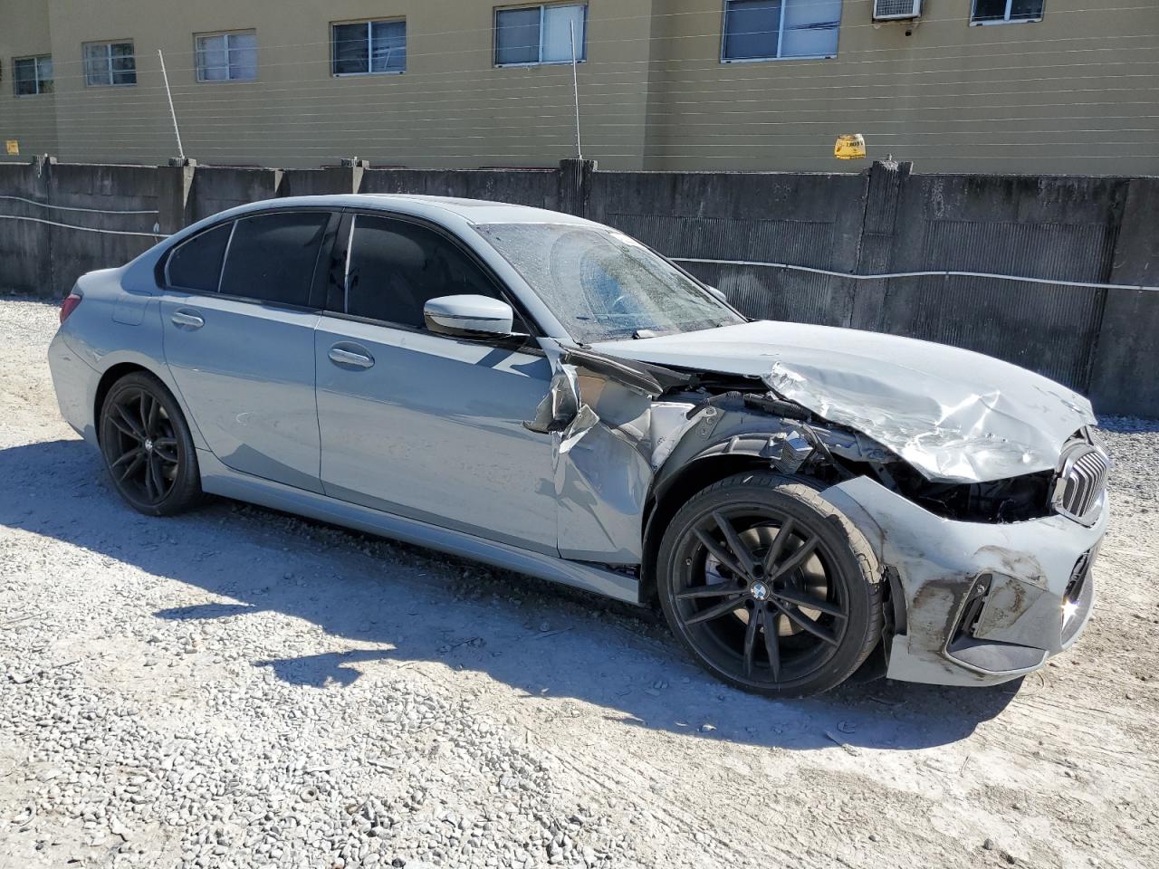 2023 BMW 3er VIN 3MW69FF07P8C92236 Copart auction photo, front end damage thumbnail 4