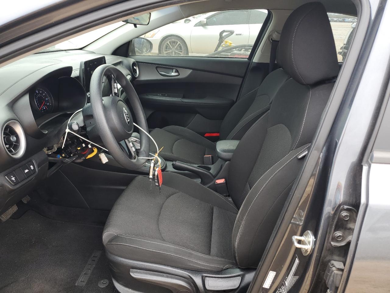 2021 KIA Forte VIN 3KPF24AD8ME289218 Copart auction photo, stripped / minor dent/scratches damage thumbnail 7