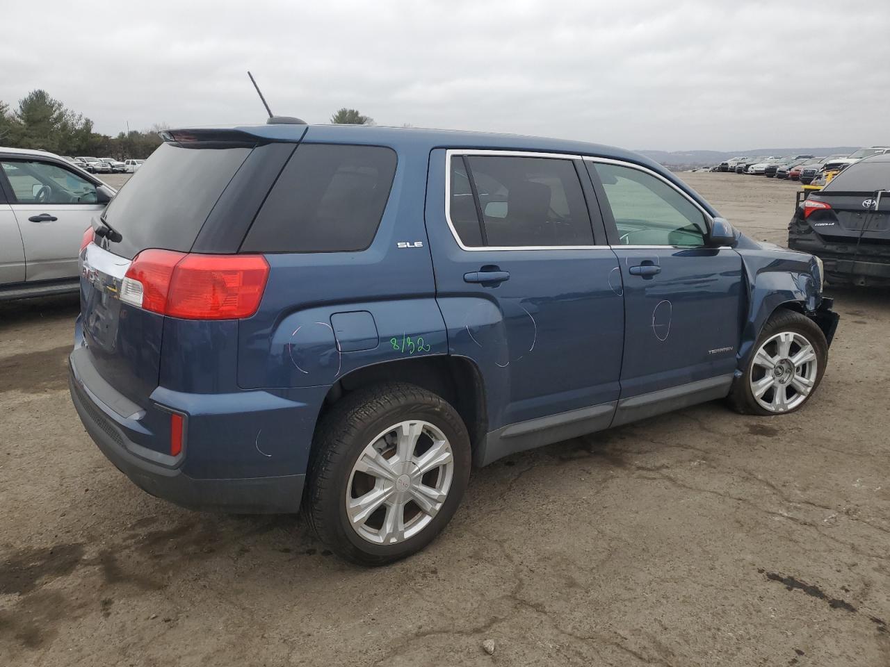 2017 GMC Terrain VIN 2GKALMEKXH6172704 Copart auction photo, front end / mechanical damage thumbnail 3