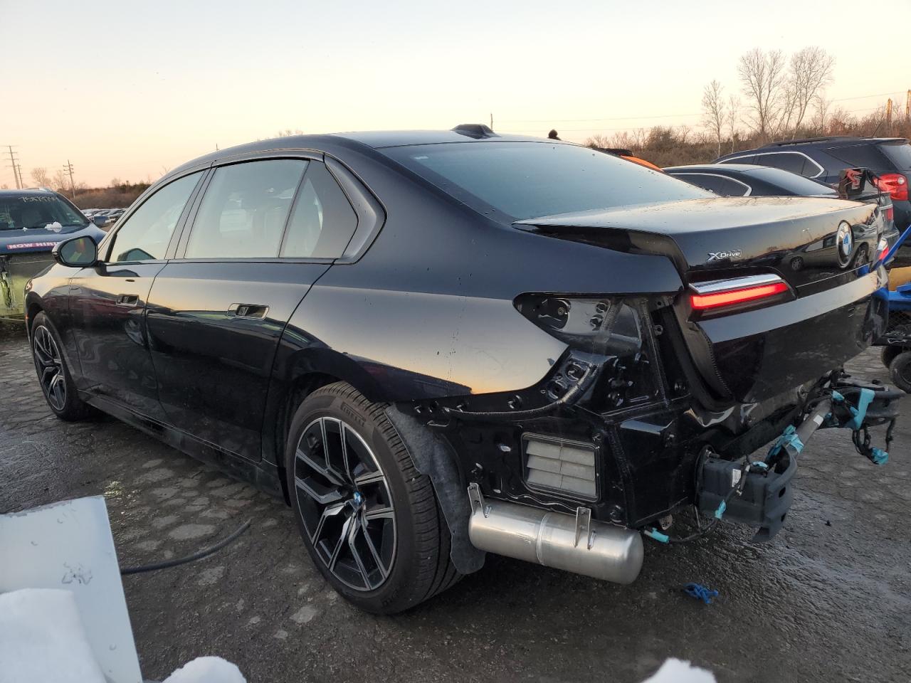 2023 BMW 7er VIN WBA33EJ07PCL55849 Copart auction photo, rear end damage thumbnail 2