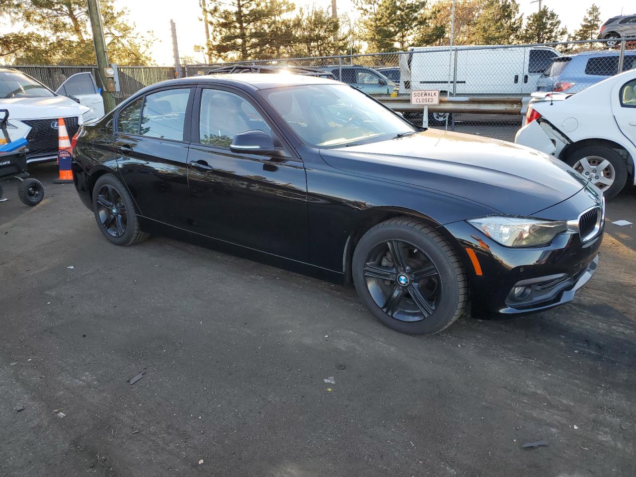 2017 BMW 3er VIN WBA8E1G56HNU14097 Copart auction photo, hail damage thumbnail 4