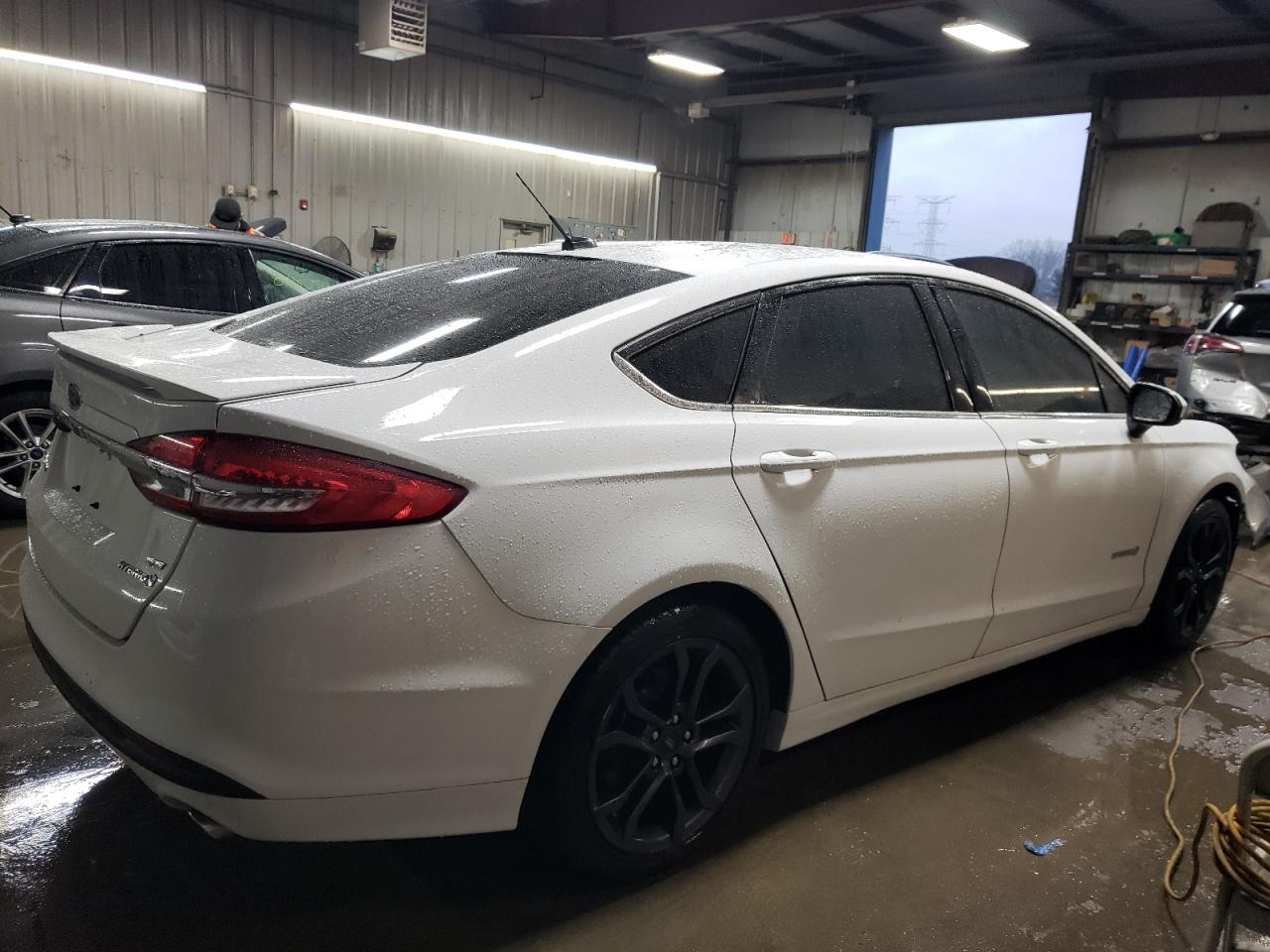 2018 Ford Fusion VIN 3FA6P0LU1JR206536 Copart auction photo, front end damage thumbnail 3