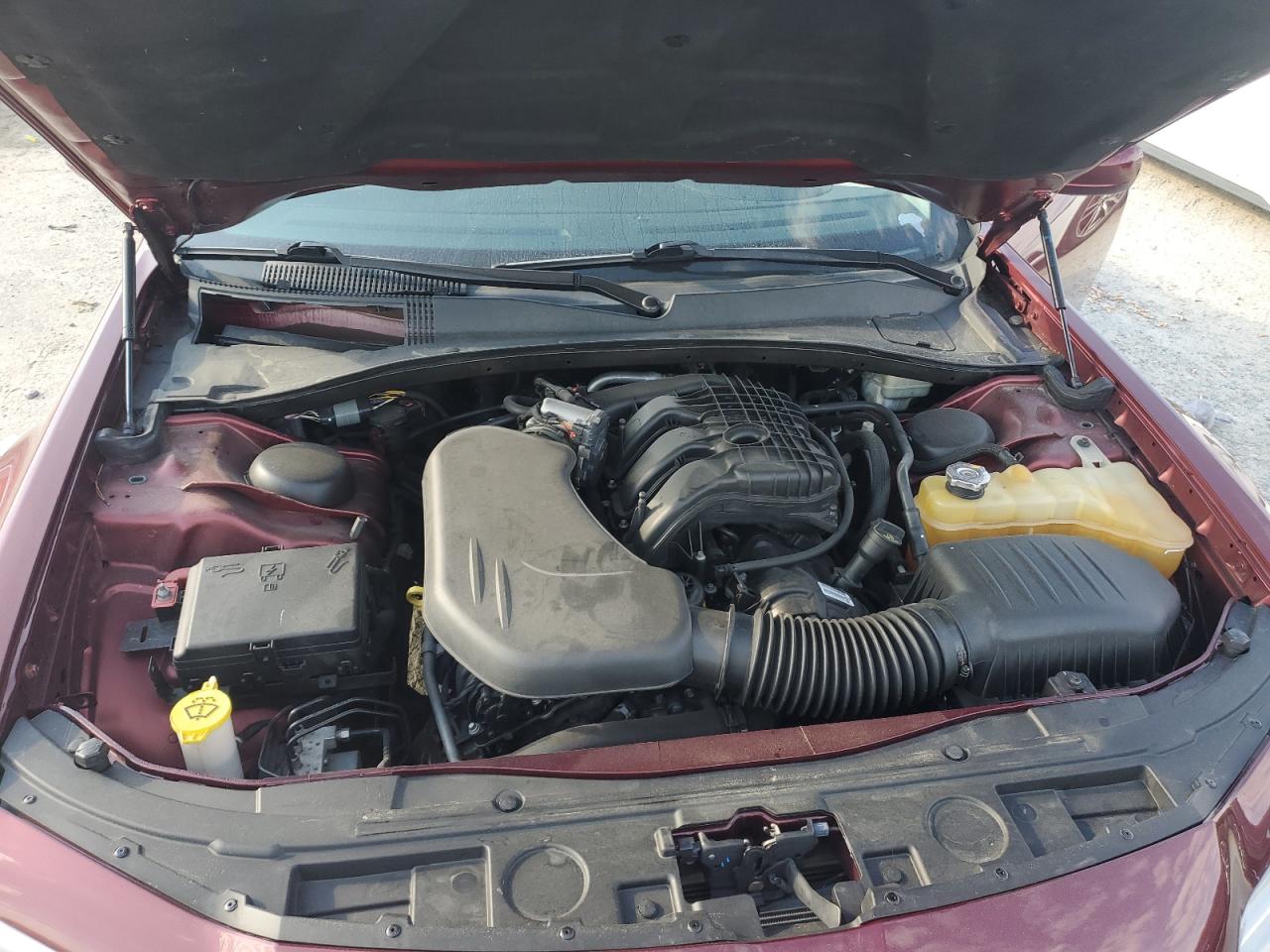 2015 Chrysler 300 VIN 2C3CCAAG1FH838021 Copart auction photo, minor dent/scratches damage thumbnail 11