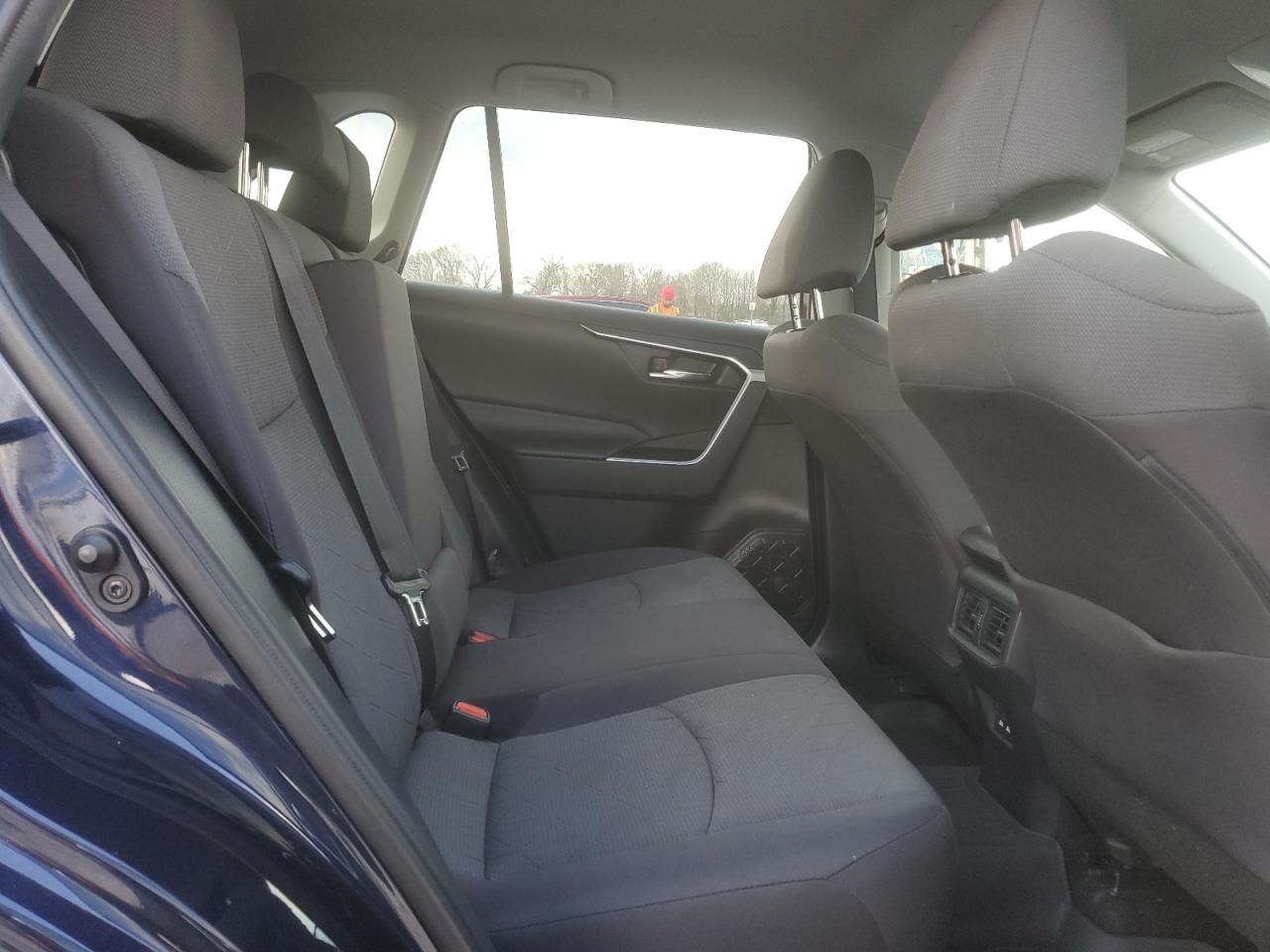 2021 Toyota RAV 4 VIN 2T3W1RFV0MW147743 Copart auction photo, front end damage thumbnail 11