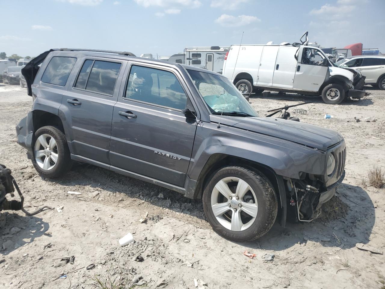 2016 Jeep Liberty (Patriot) VIN 1C4NJRFB2GD598997 Copart auction photo, all over damage thumbnail 4