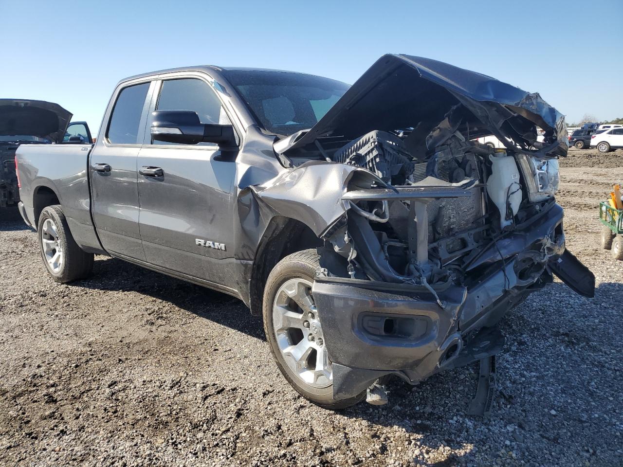 2020 RAM 1500 VIN 1C6RREBT1LN253005 Copart auction photo, front end / minor dent/scratches damage thumbnail 4