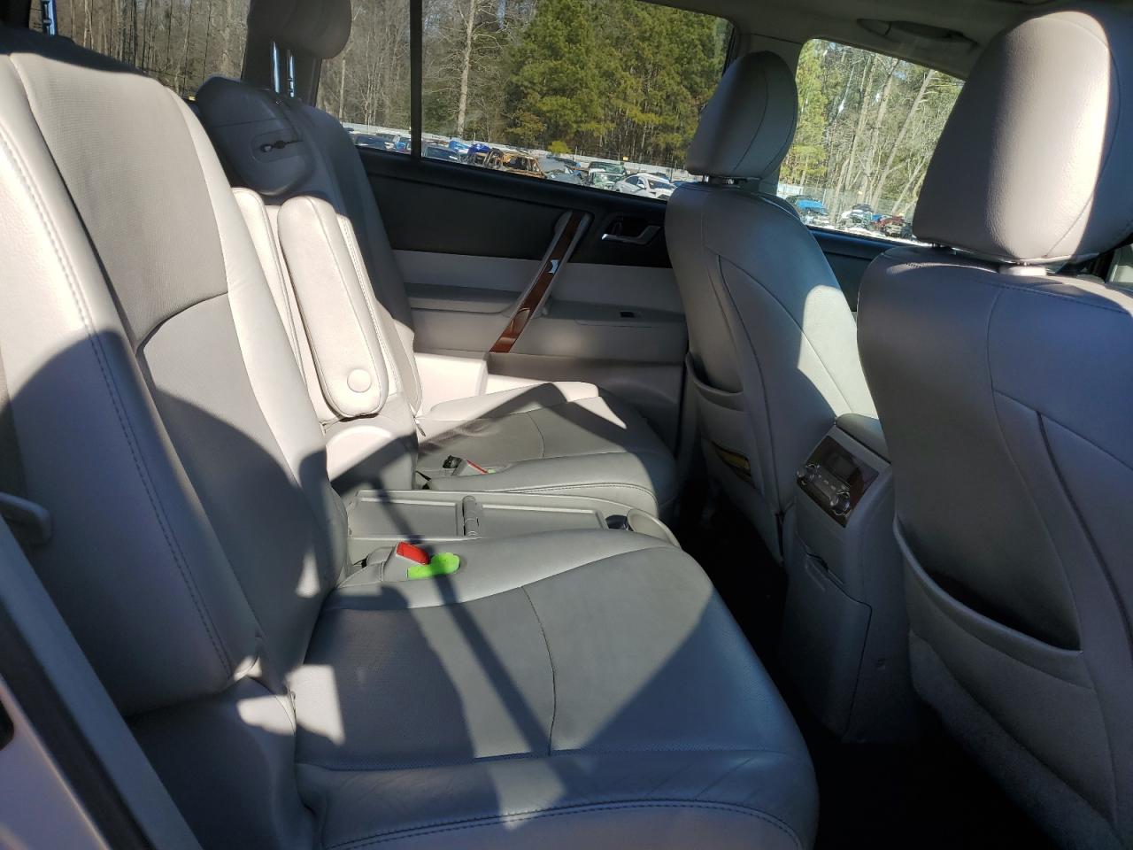 2013 Toyota Highlander VIN 5TDDK3EHXDS241949 Copart auction photo, front end / minor dent/scratches damage thumbnail 11