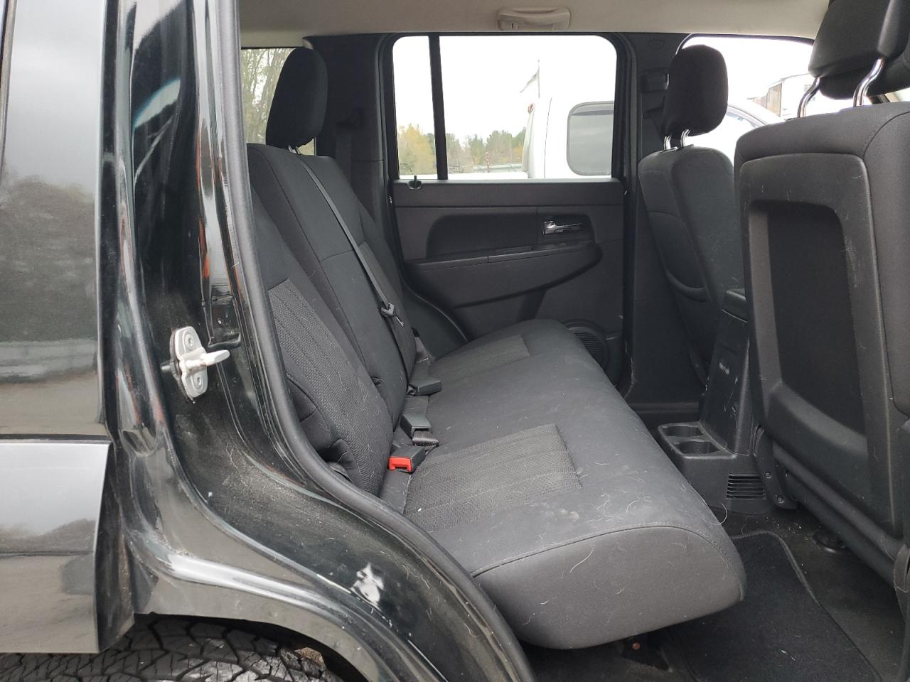 2012 Jeep Liberty (North America) VIN 1C4PJMAK4CW215613 Copart auction photo, front end / minor dent/scratches damage thumbnail 11