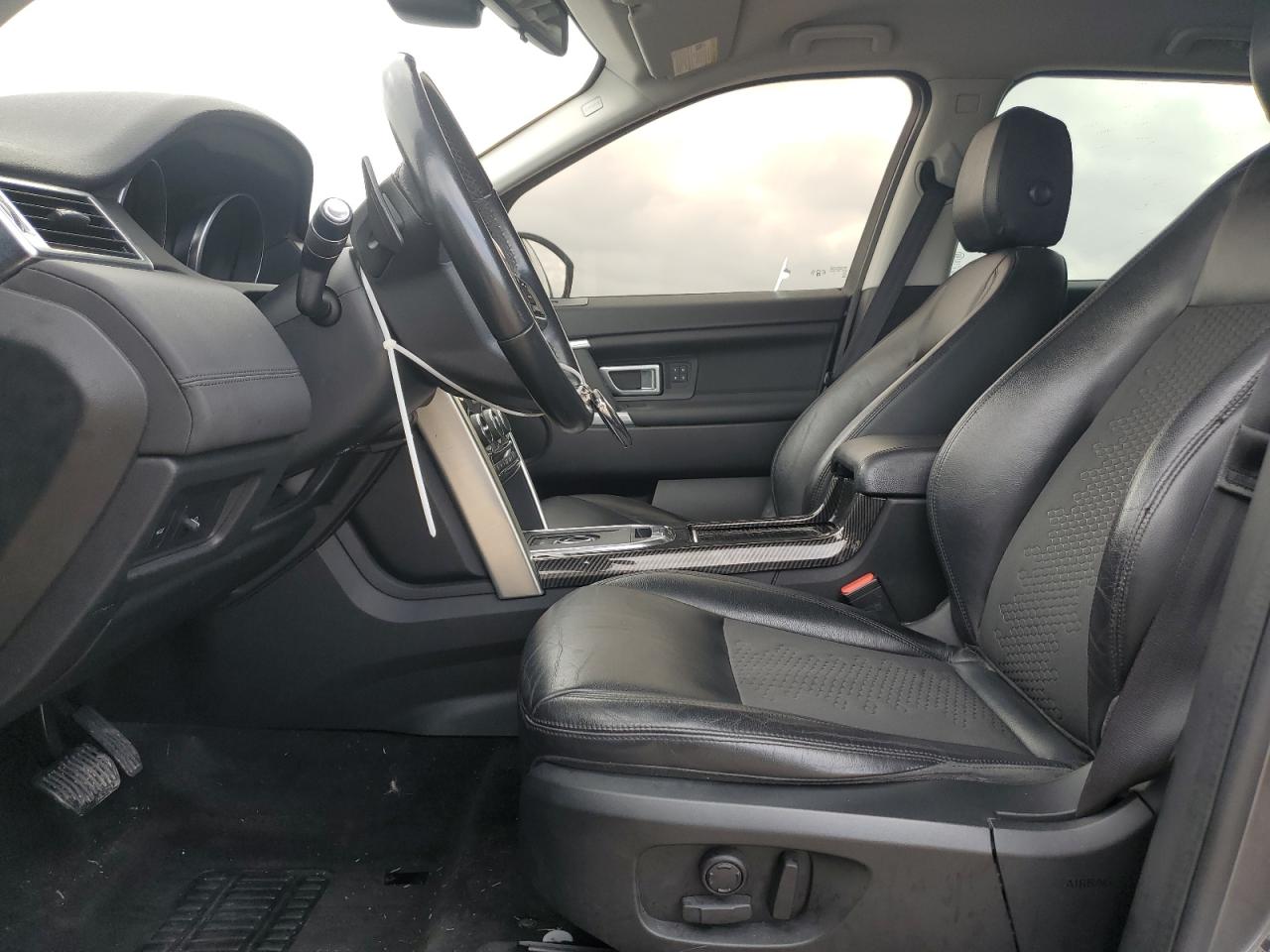 2019 Land Rover Discovery VIN SALCP2FXXKH794737 Copart auction photo, water/flood / minor dent/scratches damage thumbnail 7