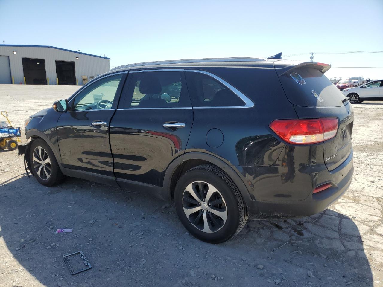 2016 KIA Sorento VIN 5XYPH4A5XGG015778 Copart auction photo, front end / minor dent/scratches damage thumbnail 2