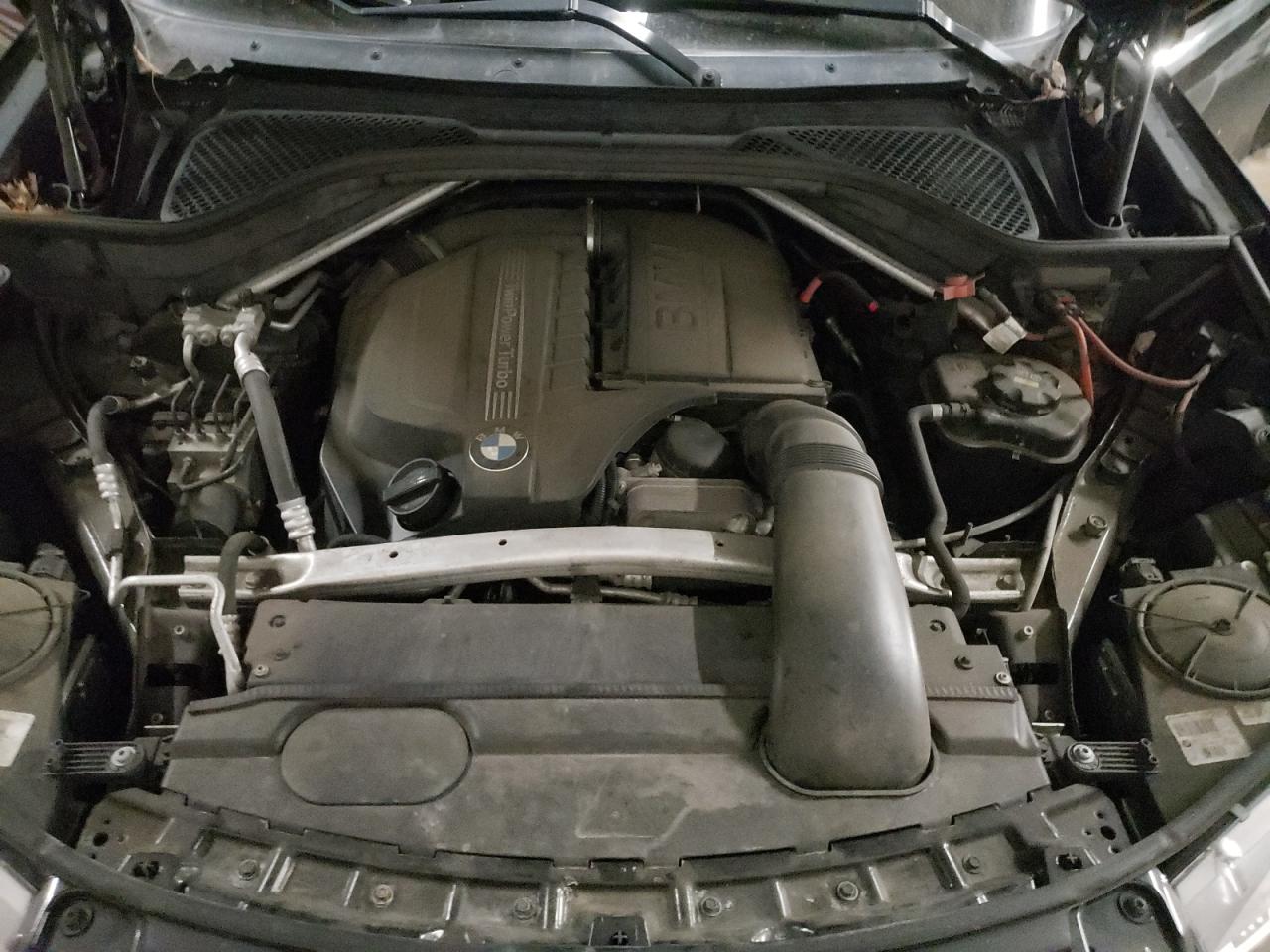 2015 BMW X5 VIN 5UXKR0C51F0K65698 Copart auction photo, rear end / minor dent/scratches damage thumbnail 11