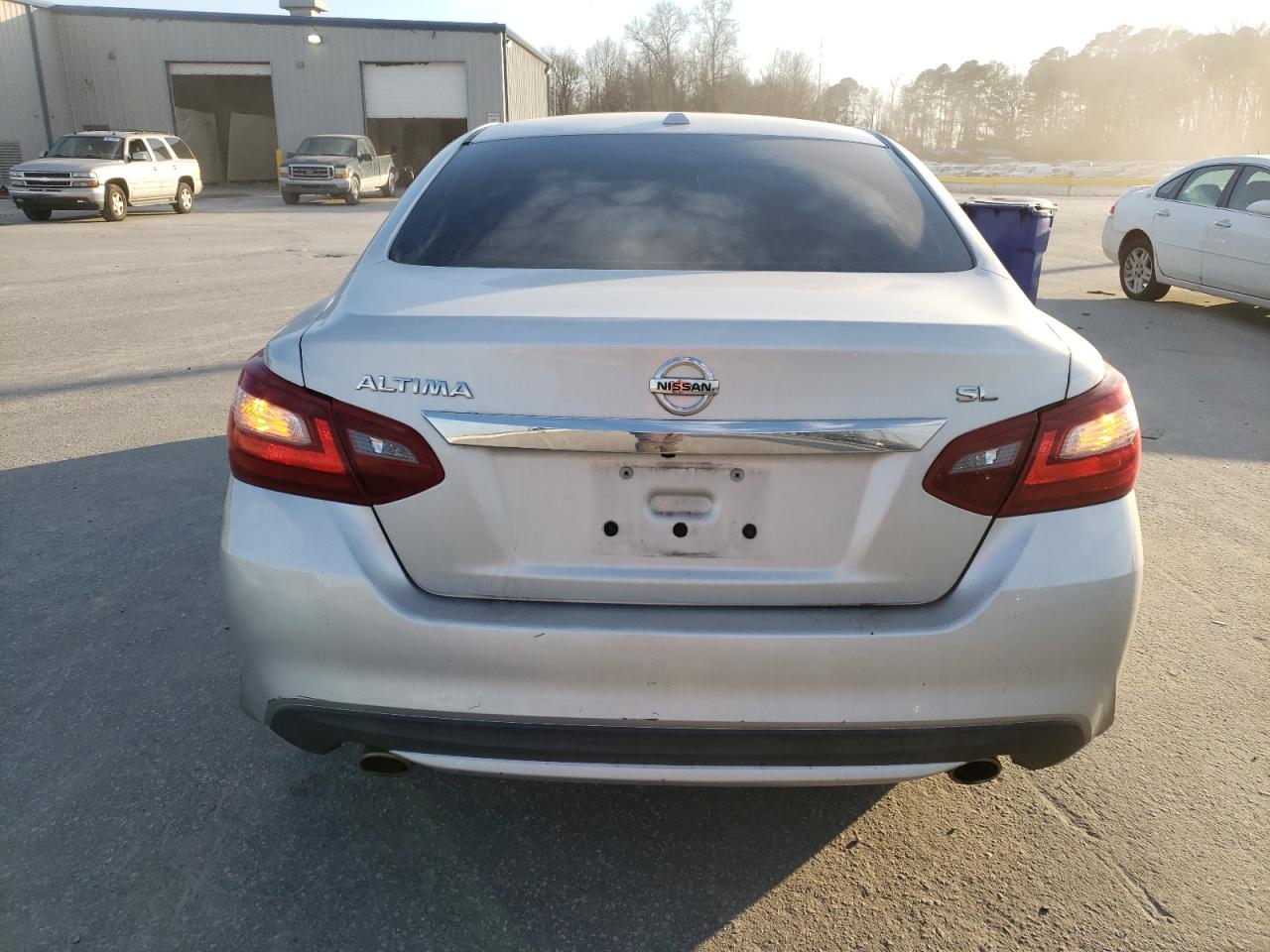 2018 Nissan Altima VIN 1N4AL3AP4JC199388 Copart auction photo, front end damage thumbnail 6