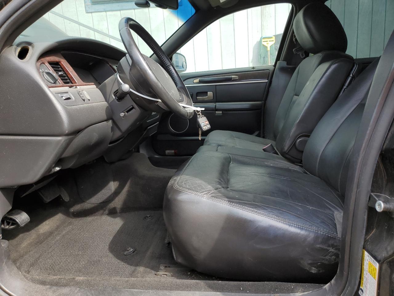 2011 Lincoln Town Car VIN 2LNBL8EV3BX763195 Copart auction photo, rear end / side damage thumbnail 7