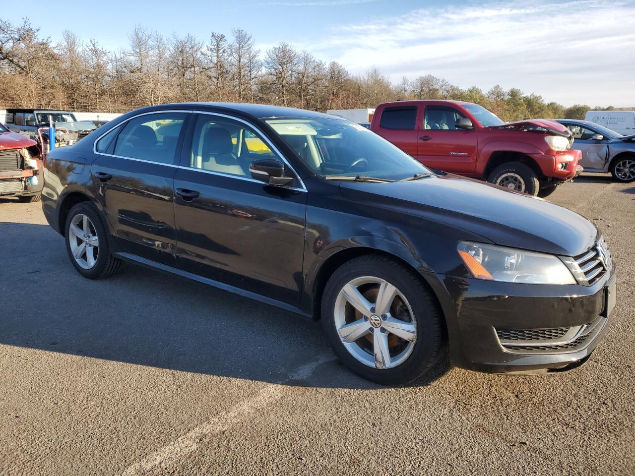 2014 Volkswagen Passat VIN 1VWBT7A32EC089347 Copart auction photo, front end / side damage thumbnail 4
