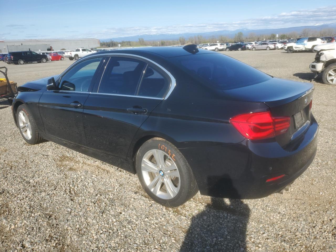 2017 BMW 3er VIN WBA8B9G59HNU49515 Copart auction photo, front end damage thumbnail 2