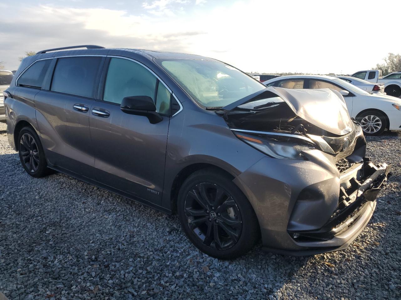 2021 Toyota Sienna VIN 5TDDRKECXMS004274 Copart auction photo, front end damage thumbnail 4