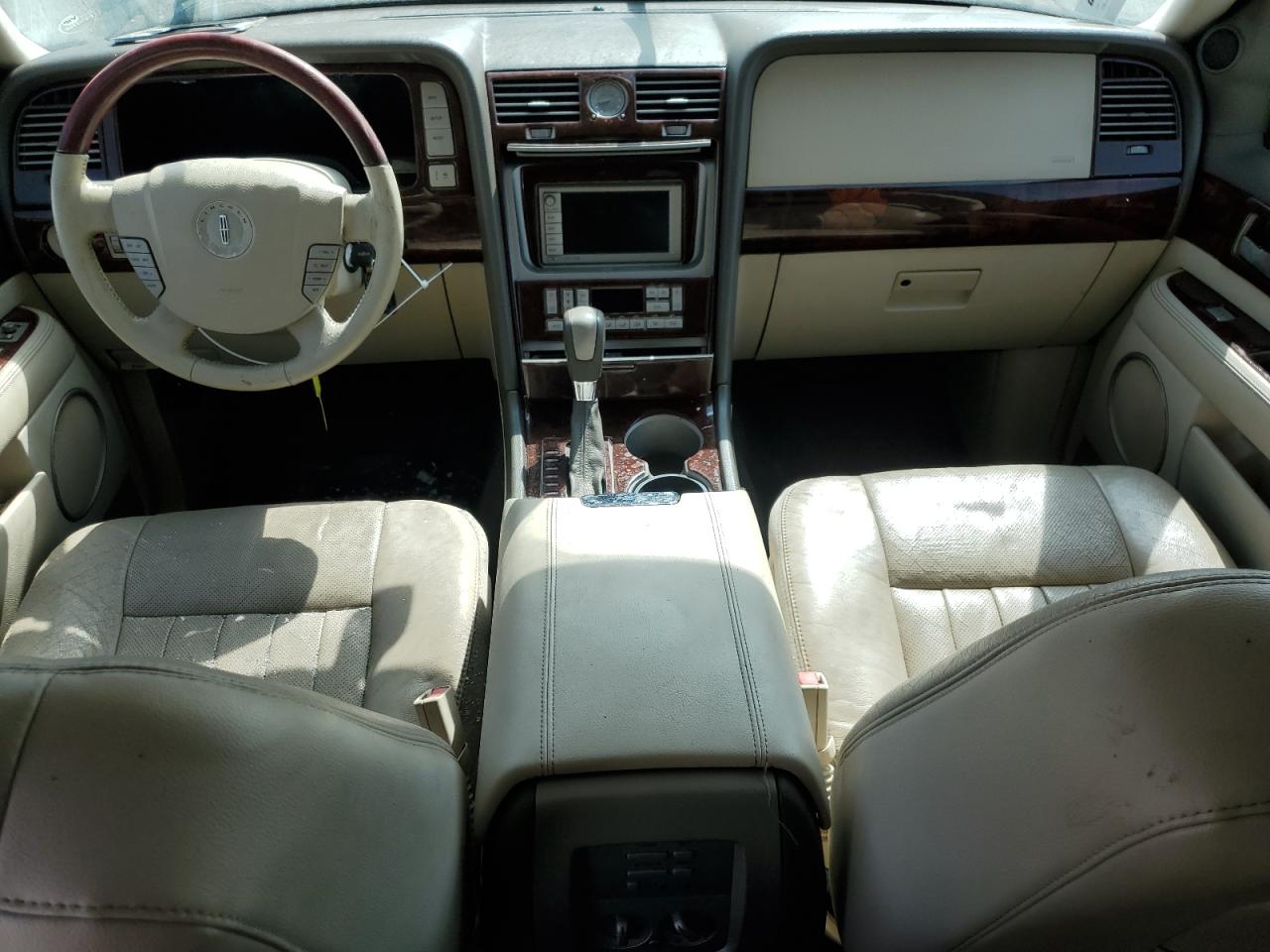 2004 Lincoln Navigator VIN 5LMFU27R34LJ14179 Copart auction photo, water/flood damage thumbnail 8