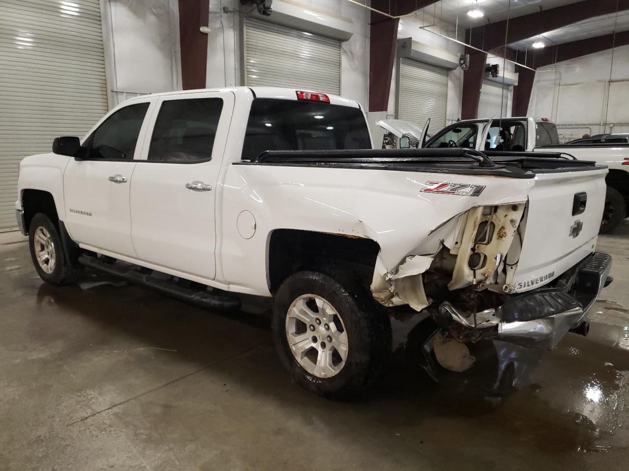 2014 Chevrolet Silverado VIN 3GCUKREC0EG392080 Copart auction photo, rear end / side damage thumbnail 2