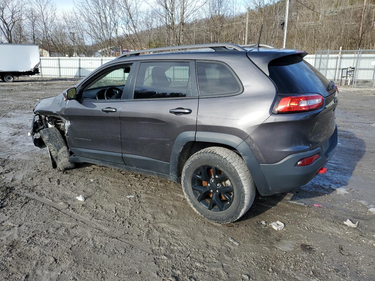 2017 Jeep Cherokee VIN 1C4PJMBS7HD226882 Copart auction photo, front end / undercarriage damage thumbnail 2