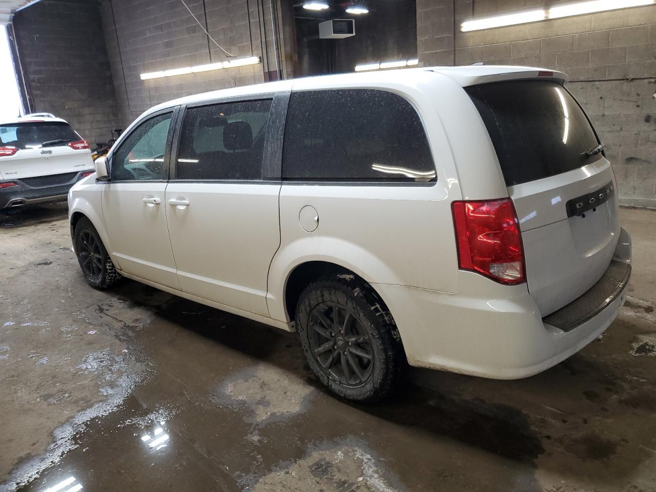 2019 Dodge Caravan VIN 2C4RDGBG8KR728091 Copart auction photo, side / front end damage thumbnail 2