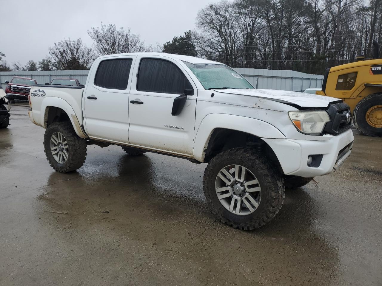 2015 Toyota Tacoma VIN 5TFLU4ENXFX123821 Copart auction photo, all over damage thumbnail 4