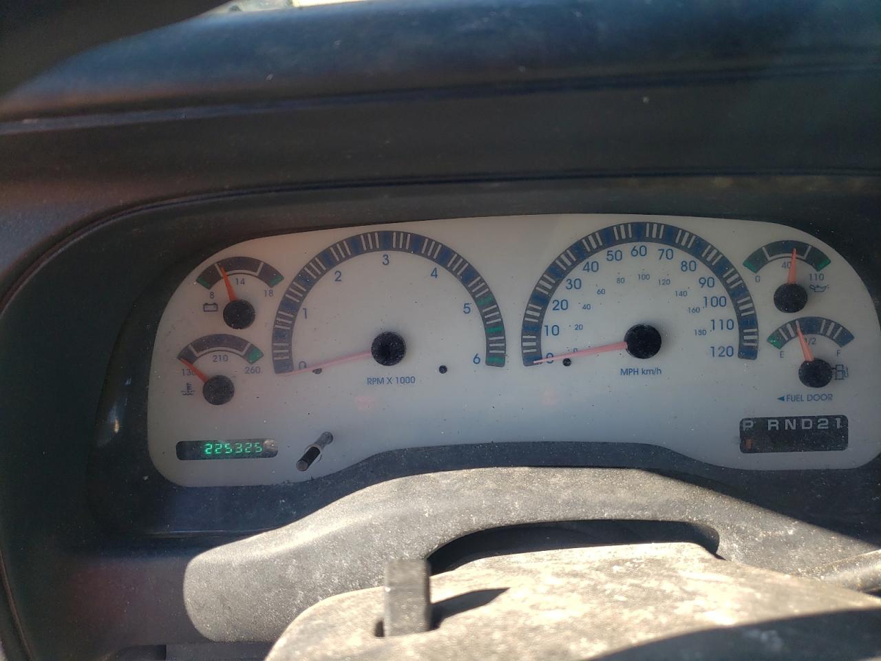 2000 Dodge Dakota VIN 1B7GL22X6YS775995 Copart auction photo, front end / side damage thumbnail 9