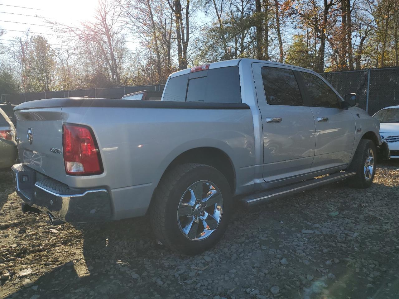 2017 RAM 1500 VIN 1C6RR7LT6HS650406 Copart auction photo, front end damage thumbnail 3