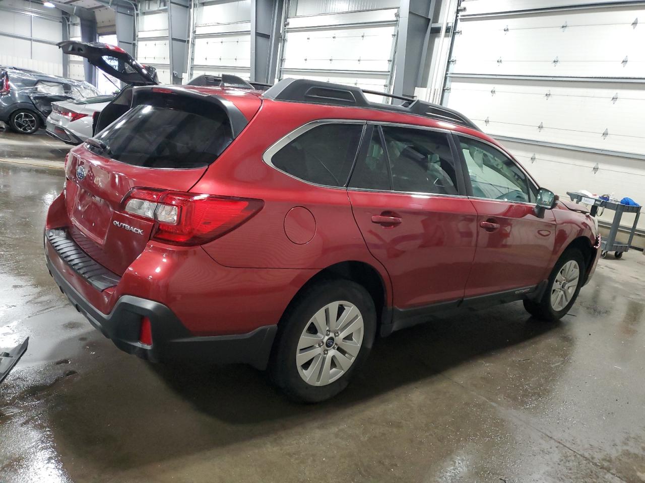 2018 Subaru Outback VIN 4S4BSAFC8J3385670 Copart auction photo, front end damage thumbnail 3